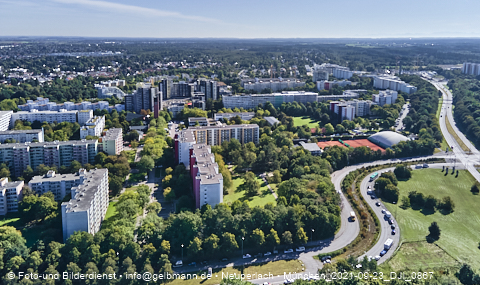 23.09.2021 - Marx-Zentrum, Studentenwohnheim und Wohnanlage Karl-Marx-Ring 52-62 und KMR 53-57c