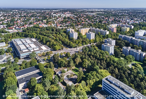 23.09.2021 - Marx-Zentrum, Studentenwohnheim und Wohnanlage Karl-Marx-Ring 52-62 und KMR 53-57c