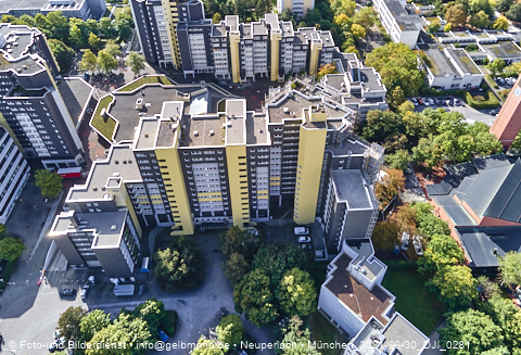 30.09.2021 - Marx-Zentrum, Studentenwohnheim und Wohnanlage Karl-Marx-Ring 52-62 und KMR 53-57c