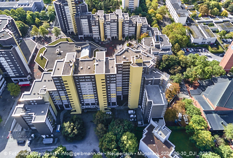 30.09.2021 - Marx-Zentrum, Studentenwohnheim und Wohnanlage Karl-Marx-Ring 52-62 und KMR 53-57c