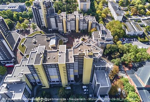 30.09.2021 - Marx-Zentrum, Studentenwohnheim und Wohnanlage Karl-Marx-Ring 52-62 und KMR 53-57c