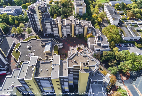 30.09.2021 - Marx-Zentrum, Studentenwohnheim und Wohnanlage Karl-Marx-Ring 52-62 und KMR 53-57c