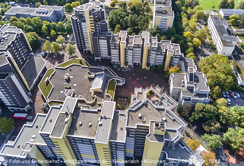 30.09.2021 - Marx-Zentrum, Studentenwohnheim und Wohnanlage Karl-Marx-Ring 52-62 und KMR 53-57c