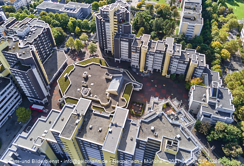 30.09.2021 - Marx-Zentrum, Studentenwohnheim und Wohnanlage Karl-Marx-Ring 52-62 und KMR 53-57c