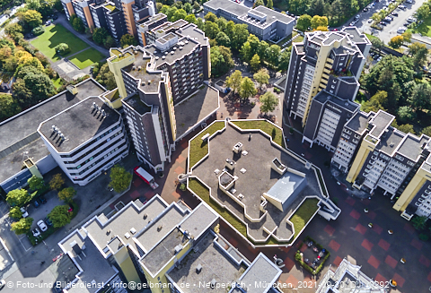 30.09.2021 - Marx-Zentrum, Studentenwohnheim und Wohnanlage Karl-Marx-Ring 52-62 und KMR 53-57c