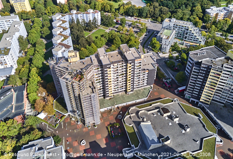 30.09.2021 - Marx-Zentrum, Studentenwohnheim und Wohnanlage Karl-Marx-Ring 52-62 und KMR 53-57c