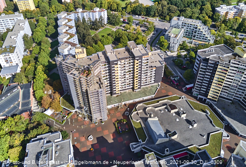 30.09.2021 - Marx-Zentrum, Studentenwohnheim und Wohnanlage Karl-Marx-Ring 52-62 und KMR 53-57c