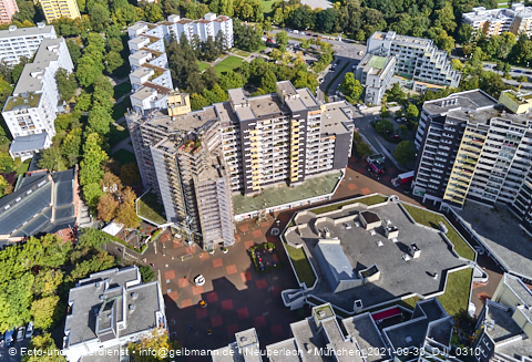 30.09.2021 - Marx-Zentrum, Studentenwohnheim und Wohnanlage Karl-Marx-Ring 52-62 und KMR 53-57c