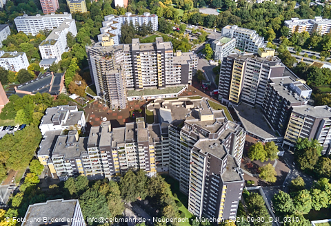 30.09.2021 - Marx-Zentrum, Studentenwohnheim und Wohnanlage Karl-Marx-Ring 52-62 und KMR 53-57c