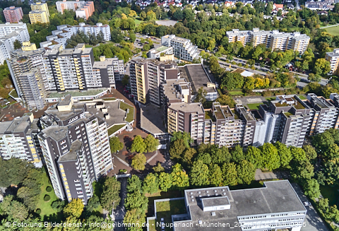 30.09.2021 - Marx-Zentrum, Studentenwohnheim und Wohnanlage Karl-Marx-Ring 52-62 und KMR 53-57c