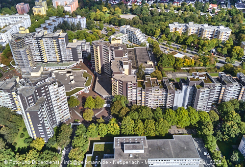 30.09.2021 - Marx-Zentrum, Studentenwohnheim und Wohnanlage Karl-Marx-Ring 52-62 und KMR 53-57c