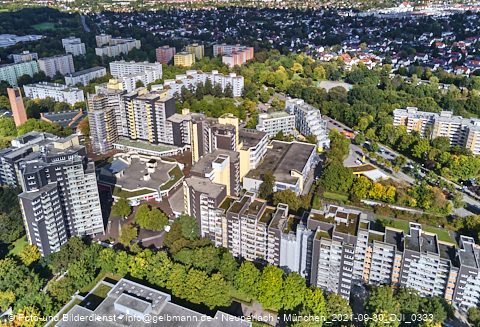 30.09.2021 - Marx-Zentrum, Studentenwohnheim und Wohnanlage Karl-Marx-Ring 52-62 und KMR 53-57c