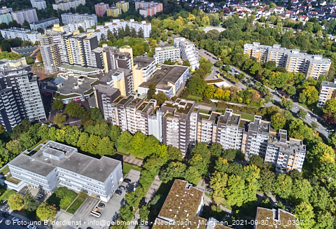 30.09.2021 - Marx-Zentrum, Studentenwohnheim und Wohnanlage Karl-Marx-Ring 52-62 und KMR 53-57c