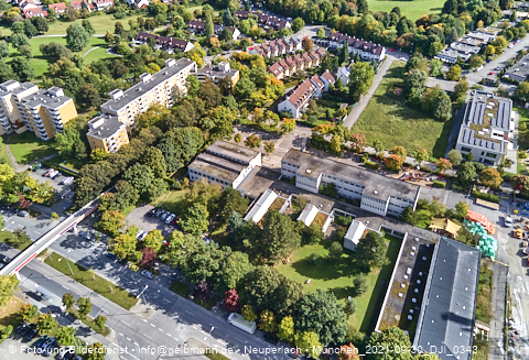 30.09.2021 - Marx-Zentrum, Studentenwohnheim und Wohnanlage Karl-Marx-Ring 52-62 und KMR 53-57c