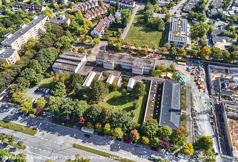 30.09.2021 - Marx-Zentrum, Studentenwohnheim und Wohnanlage Karl-Marx-Ring 52-62 und KMR 53-57c