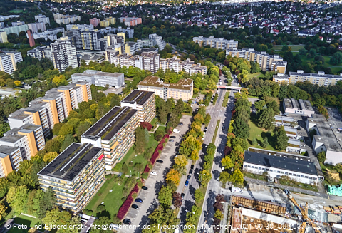 30.09.2021 - Marx-Zentrum, Studentenwohnheim und Wohnanlage Karl-Marx-Ring 52-62 und KMR 53-57c