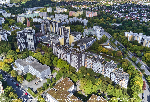 30.09.2021 - Marx-Zentrum, Studentenwohnheim und Wohnanlage Karl-Marx-Ring 52-62 und KMR 53-57c