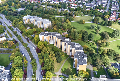 30.09.2021 - Marx-Zentrum, Studentenwohnheim und Wohnanlage Karl-Marx-Ring 52-62 und KMR 53-57c