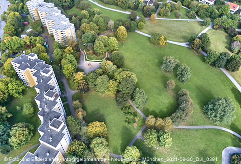 30.09.2021 - Marx-Zentrum, Studentenwohnheim und Wohnanlage Karl-Marx-Ring 52-62 und KMR 53-57c