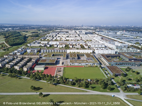 11.10.2021 - Gronsdorf mit Kieswerk undRiemer See