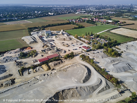 11.10.2021 - Gronsdorf mit Kieswerk undRiemer See