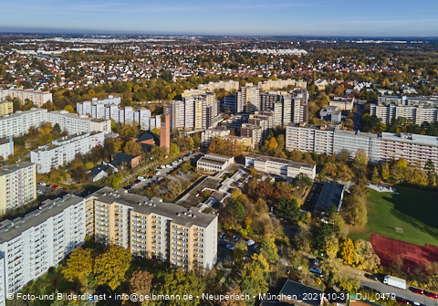 31.10.2021 - Marx-Zentrum, Studentenwohnheim und Wohnanlage Karl-Marx-Ring 52-62 und KMR 53-57c