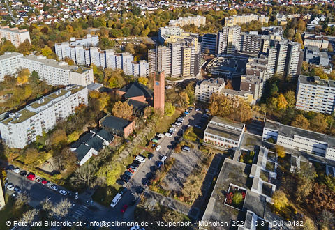31.10.2021 - Marx-Zentrum, Studentenwohnheim und Wohnanlage Karl-Marx-Ring 52-62 und KMR 53-57c