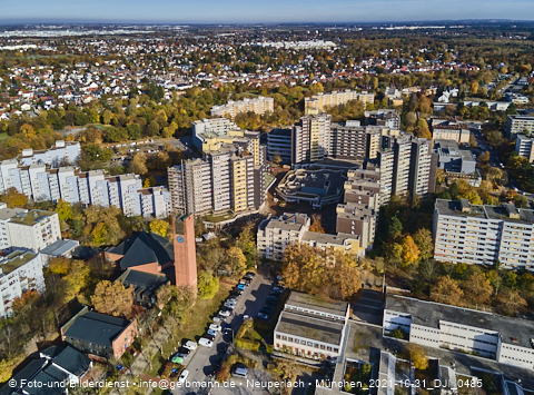 31.10.2021 - Marx-Zentrum, Studentenwohnheim und Wohnanlage Karl-Marx-Ring 52-62 und KMR 53-57c