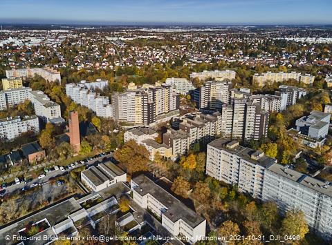 31.10.2021 - Marx-Zentrum, Studentenwohnheim und Wohnanlage Karl-Marx-Ring 52-62 und KMR 53-57c
