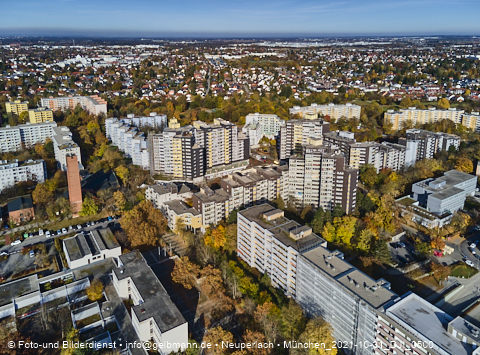 31.10.2021 - Marx-Zentrum, Studentenwohnheim und Wohnanlage Karl-Marx-Ring 52-62 und KMR 53-57c