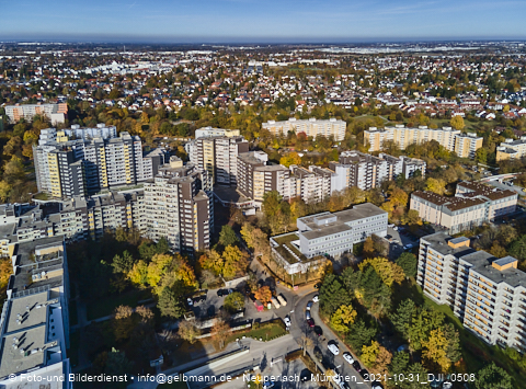 31.10.2021 - Marx-Zentrum, Studentenwohnheim und Wohnanlage Karl-Marx-Ring 52-62 und KMR 53-57c