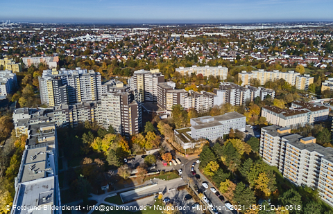 31.10.2021 - Marx-Zentrum, Studentenwohnheim und Wohnanlage Karl-Marx-Ring 52-62 und KMR 53-57c