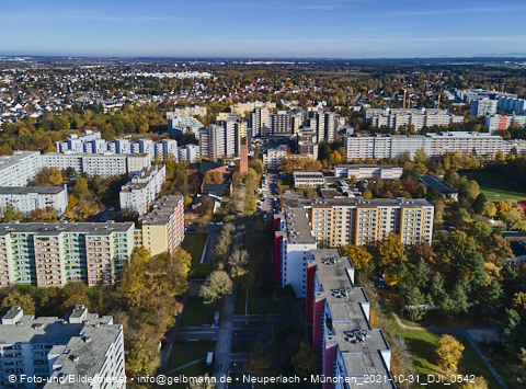 31.10.2021 - Marx-Zentrum, Studentenwohnheim und Wohnanlage Karl-Marx-Ring 52-62 und KMR 53-57c