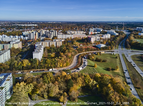 31.10.2021 - Marx-Zentrum, Studentenwohnheim und Wohnanlage Karl-Marx-Ring 52-62 und KMR 53-57c