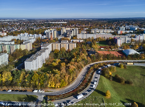 31.10.2021 - Marx-Zentrum, Studentenwohnheim und Wohnanlage Karl-Marx-Ring 52-62 und KMR 53-57c