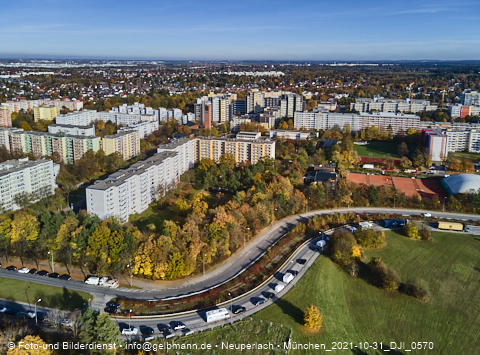 31.10.2021 - Marx-Zentrum, Studentenwohnheim und Wohnanlage Karl-Marx-Ring 52-62 und KMR 53-57c