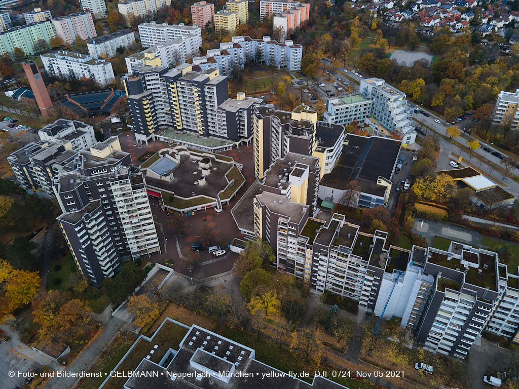 05.11.2021 - Marx-Zentrum und Wohnanalge Karl-Marx-Ring 52-62