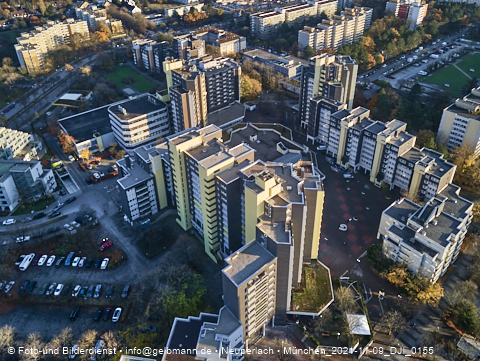 09.11.2021 - Marx-Zentrum, Studentenwohnheim und Wohnanlage Karl-Marx-Ring 52-62 und KMR 53-57c
