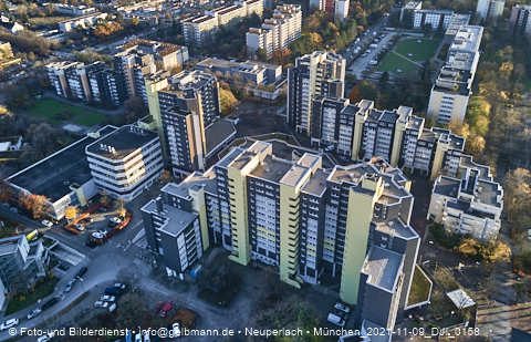 09.11.2021 - Marx-Zentrum, Studentenwohnheim und Wohnanlage Karl-Marx-Ring 52-62 und KMR 53-57c