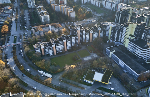 09.11.2021 - Marx-Zentrum, Studentenwohnheim und Wohnanlage Karl-Marx-Ring 52-62 und KMR 53-57c