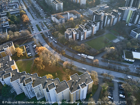 09.11.2021 - Marx-Zentrum, Studentenwohnheim und Wohnanlage Karl-Marx-Ring 52-62 und KMR 53-57c