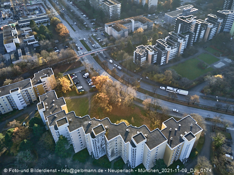 09.11.2021 - Marx-Zentrum, Studentenwohnheim und Wohnanlage Karl-Marx-Ring 52-62 und KMR 53-57c