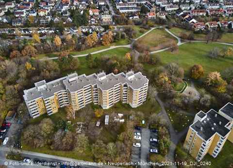 19.11.2021 - Marx-Zentrum, Studentenwohnheim und Wohnanlage Karl-Marx-Ring 52-62 und KMR 53-57c