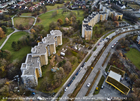 19.11.2021 - Marx-Zentrum, Studentenwohnheim und Wohnanlage Karl-Marx-Ring 52-62 und KMR 53-57c