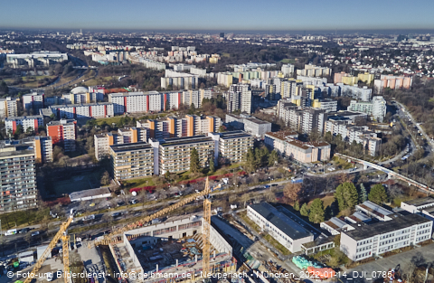 14.01.2022 - Marx-Zentrum, Studentenwohnheim und Wohnanlage Karl-Marx-Ring 52-62 und KMR 53-57c