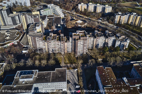 14.01.2022 - Marx-Zentrum, Studentenwohnheim und Wohnanlage Karl-Marx-Ring 52-62 und KMR 53-57c