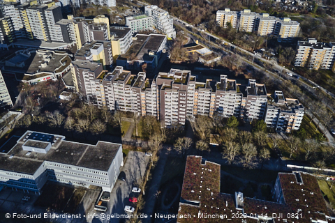 14.01.2022 - Marx-Zentrum, Studentenwohnheim und Wohnanlage Karl-Marx-Ring 52-62 und KMR 53-57c