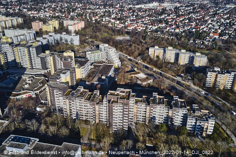 14.01.2022 - Marx-Zentrum, Studentenwohnheim und Wohnanlage Karl-Marx-Ring 52-62 und KMR 53-57c