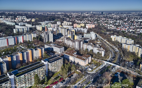 14.01.2022 - Marx-Zentrum, Studentenwohnheim und Wohnanlage Karl-Marx-Ring 52-62 und KMR 53-57c