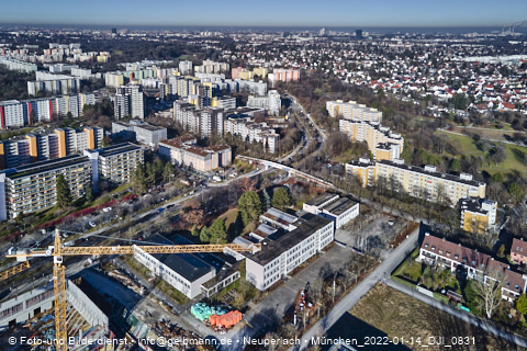 14.01.2022 - Marx-Zentrum, Studentenwohnheim und Wohnanlage Karl-Marx-Ring 52-62 und KMR 53-57c